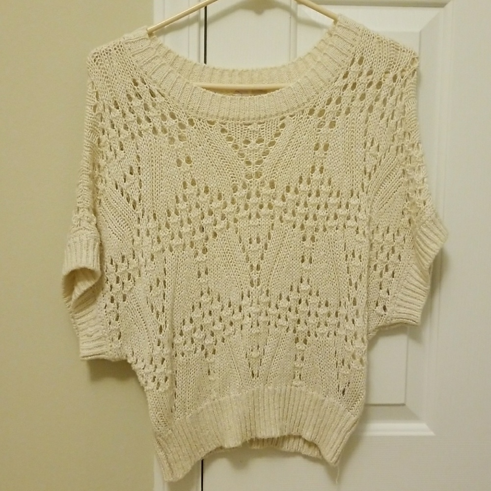 Cute white/creme colored top